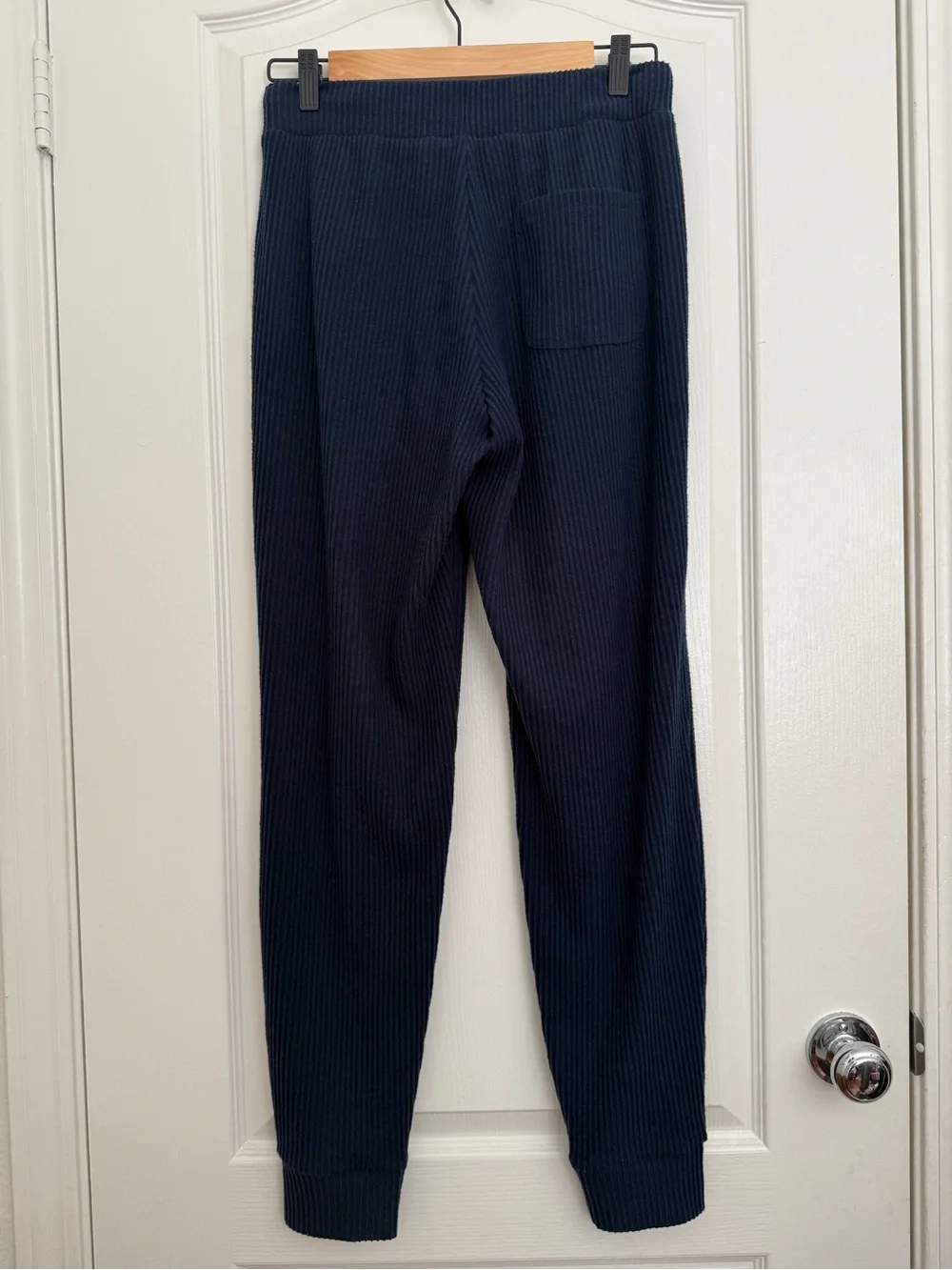 ALO Yoga Muse Hoodie and Sweatpant in Navy Small